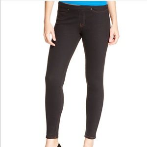 HUE denim leggings